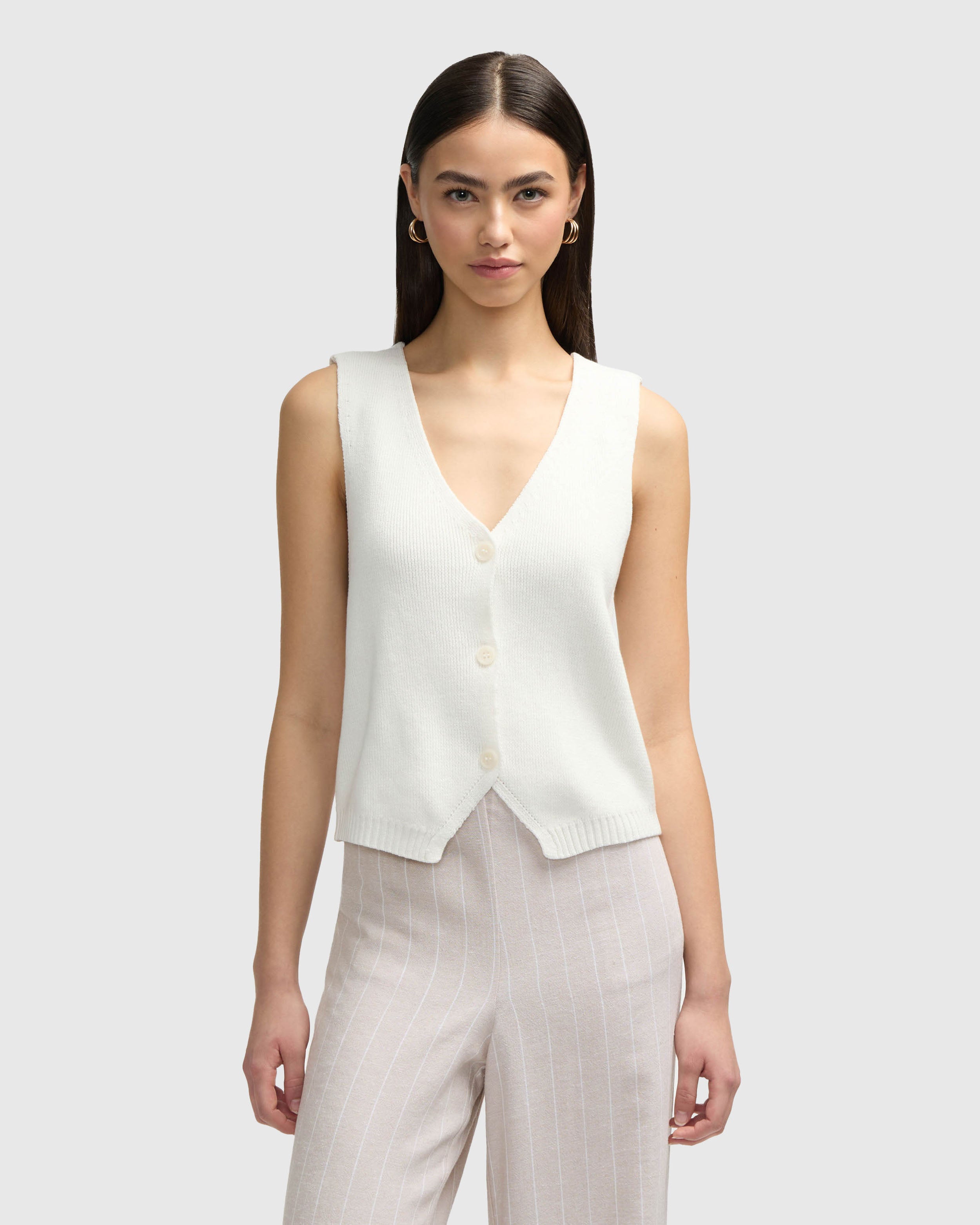 NKNIT mini v-neck knit vest試着のみ NKNIT mini v-neck knit vest試着のみ mini V-neck KNIT vest