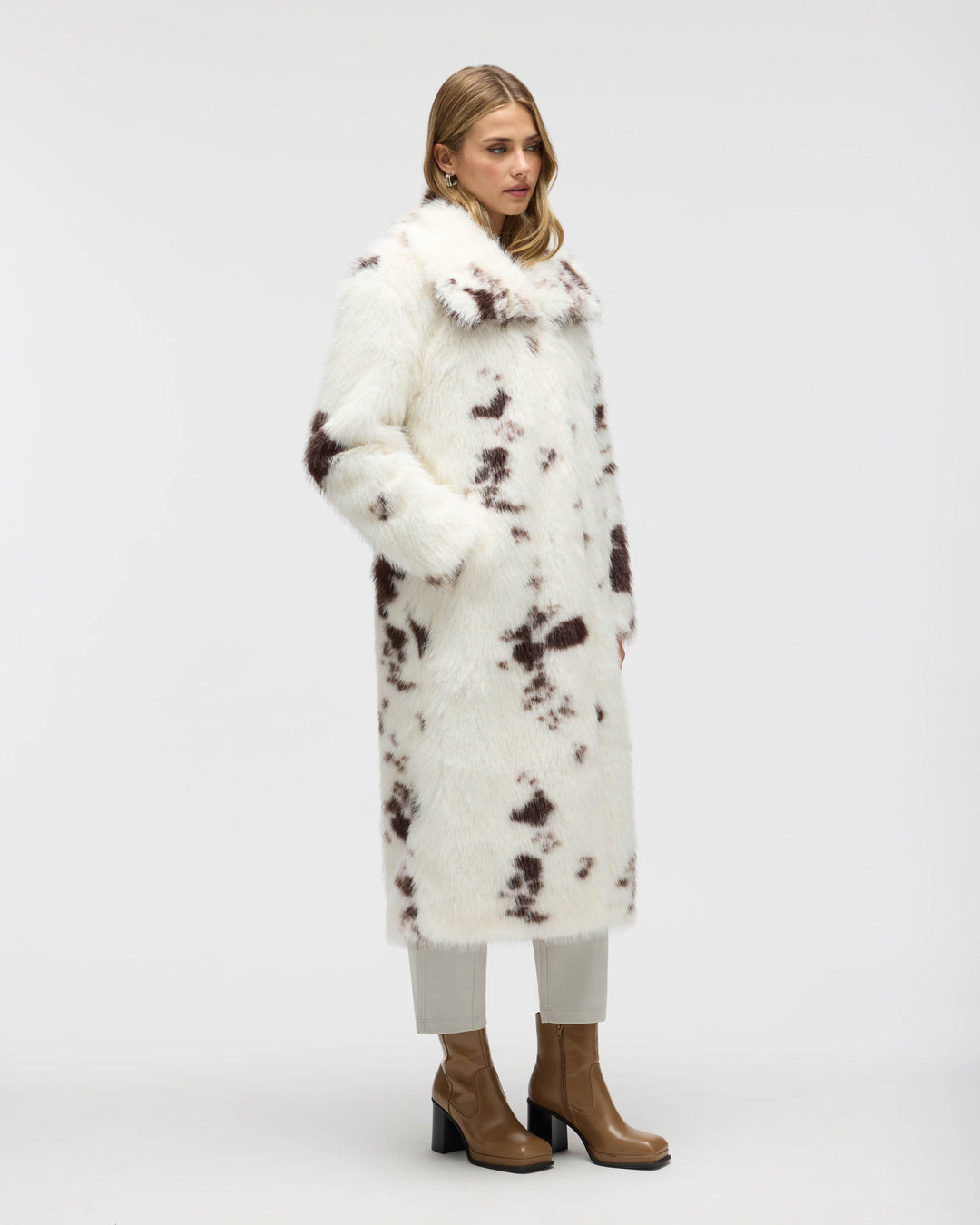 Long Hair Luxurious Faux Fur Jacket
