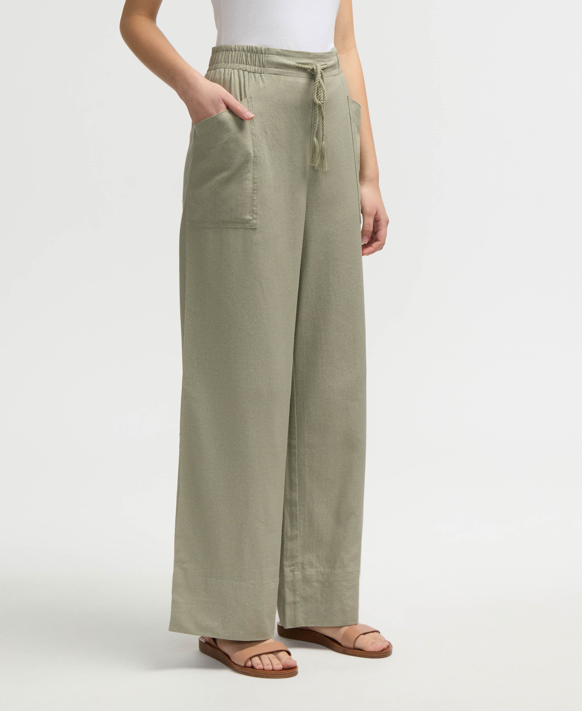 【MODERNIF】Woven Bijo Wide Slacks Smocked Waist Wide Leg Pant – NVLT