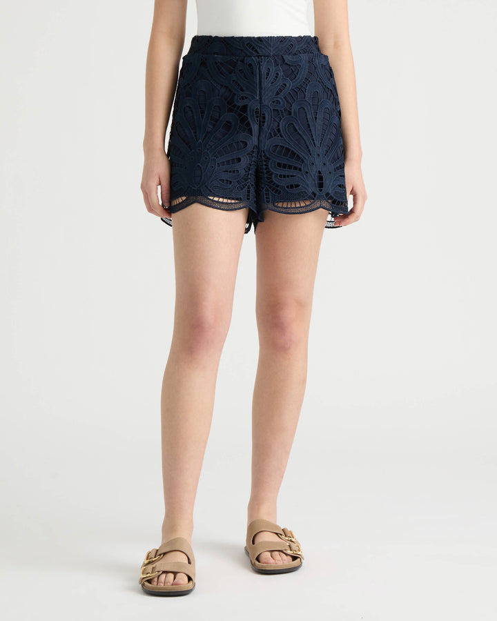 Pull on Lace Short