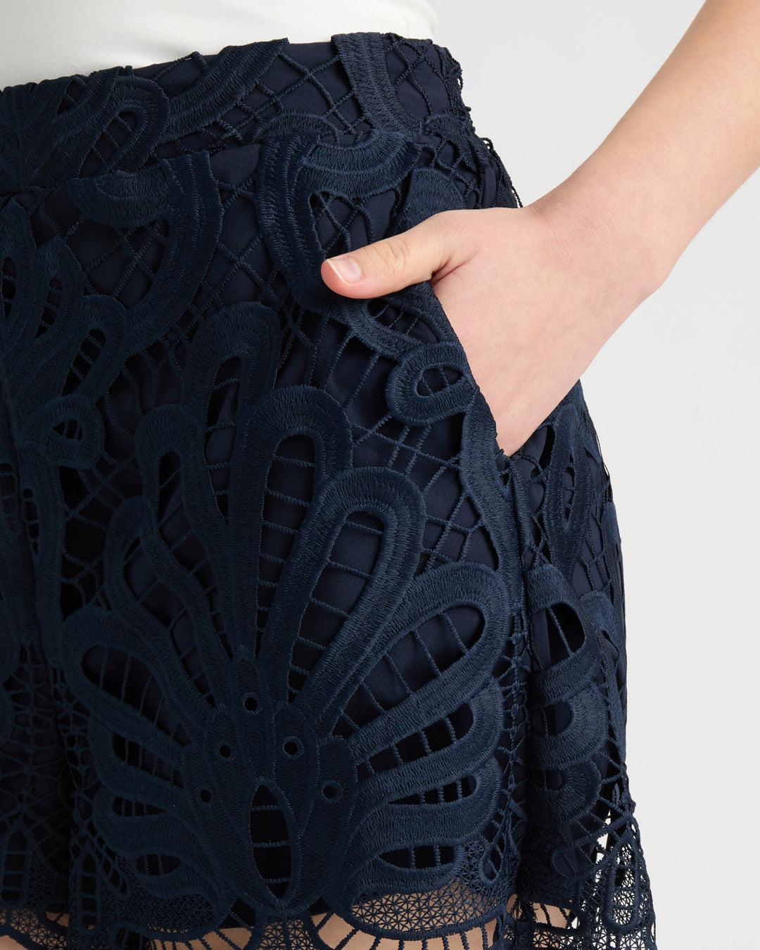 Pull on Lace Short